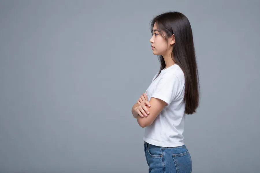 사람의 옆모습 전체 — AI로 제작한 연출 이미지